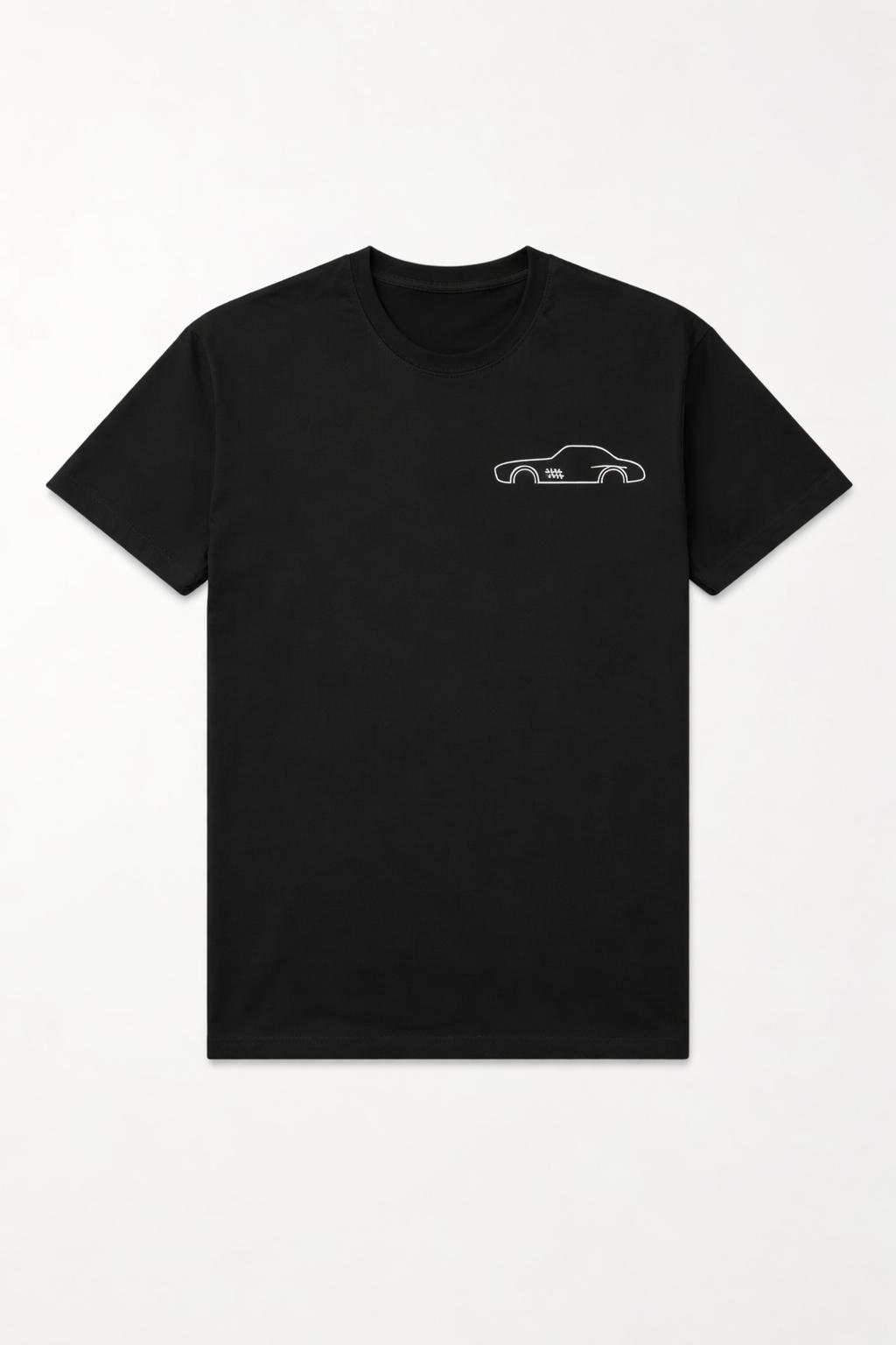 een zwart t-shirt met een losse pasvorm. we zien een minimalistisch mercedes silhouette.